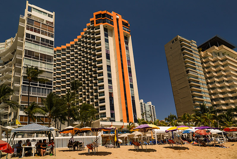 Hotel Copacabana w pełnej okazałaości